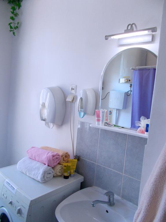 Hostel El Diablo Beograd Ngoại thất bức ảnh