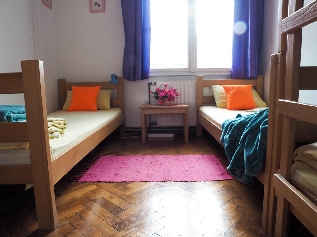 Hostel El Diablo Beograd Ngoại thất bức ảnh